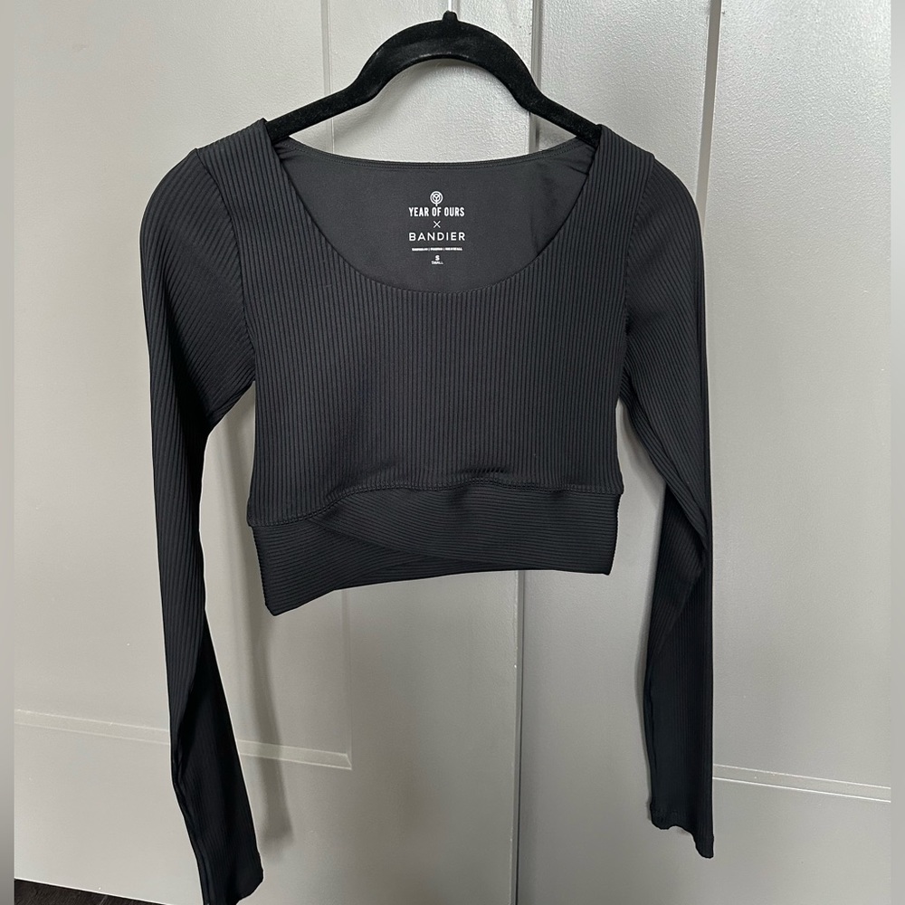 Year of Ours x Bandier Black Long Sleeve Crop, Size S